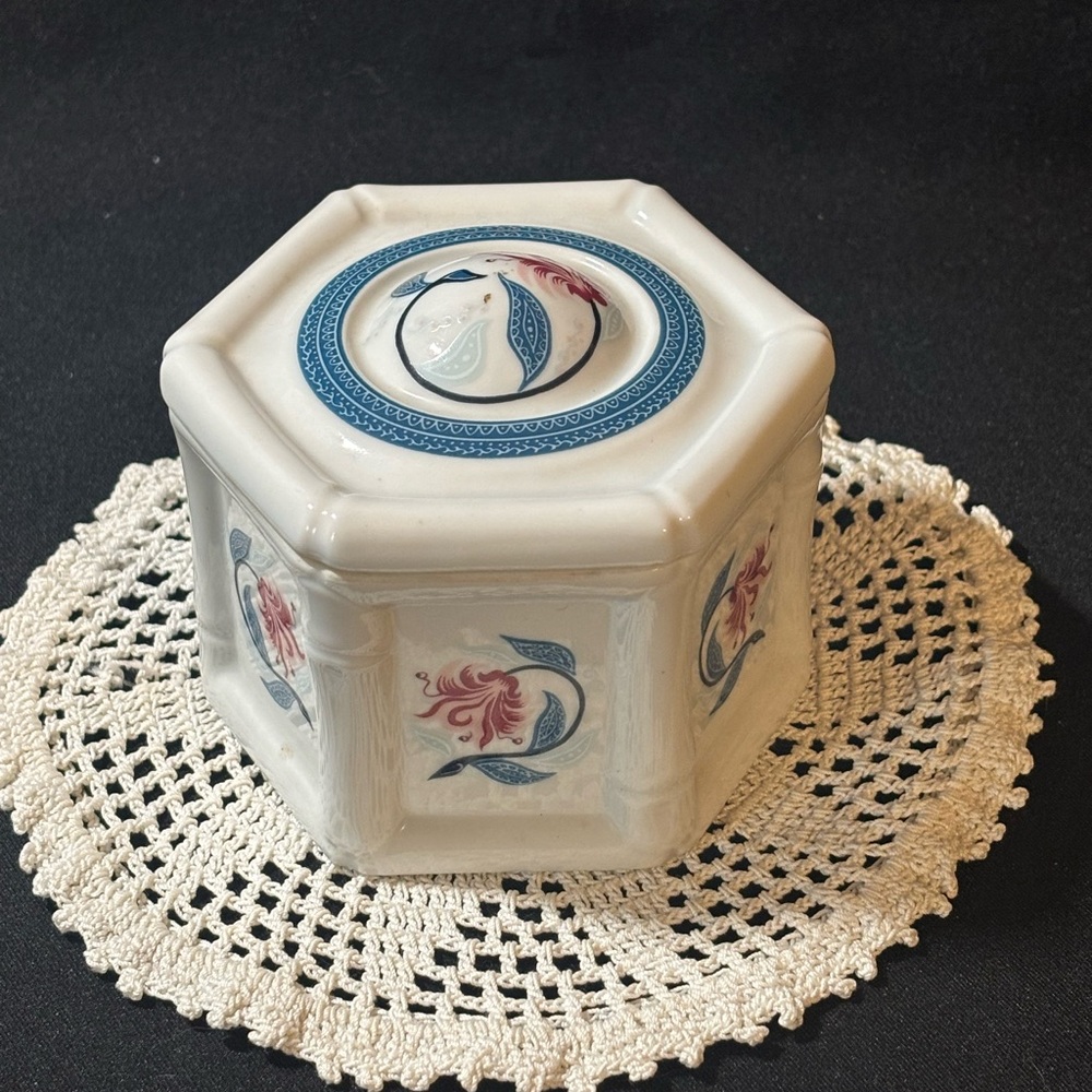 Elizabeth Arden Royal Pavilion Hexagon Ceramic with Blue and Floral Accents